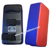 NM004 -Striking Pad Professional - Leather Red/Blue